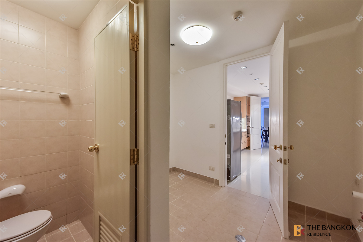 picture Luxury Condo in Central City Location Athenee Residence near BTS Phloen Chit - 6/10