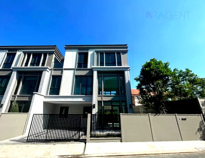 Townhouses for rent Kasem Bundit Phatthanakan University  : 📌 For Rent 3-story Townhouse BAAN KLANG MUANG CLASSE SUKHUMVIT 77 2 bedroom 3 bathroom