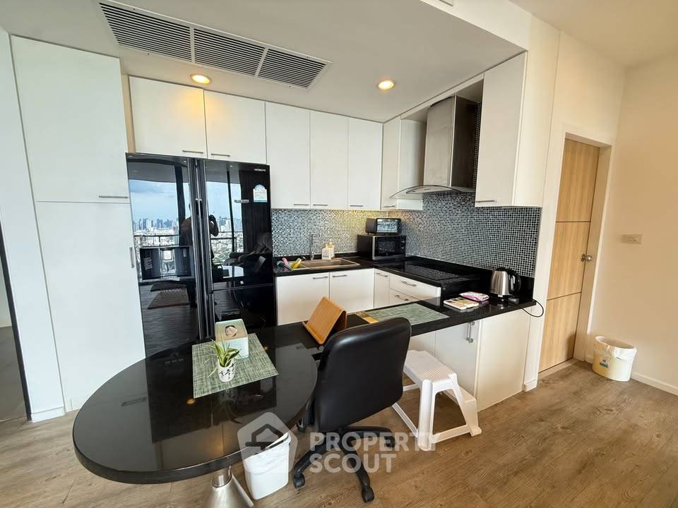 picture 45th-Floor 2-BR At The Issara Ladprao Near MRT Lat Phrao (ID 3168343) - 11/27