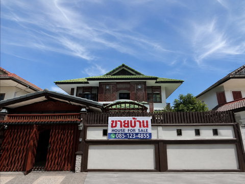 ขายบ้านเดี่ยว 2 ชั้น 4 ห้องนอน 3 ห้องน้ำ หมู่บ้านเกศรี 2 ซอยรามคำแหง 124 สะพานสูง ตกแต่งไม้สักและไม้หายาก ใช้สอย 320 ตร.ม. ใกล้ MRT สัมมากร สายสีส้ม