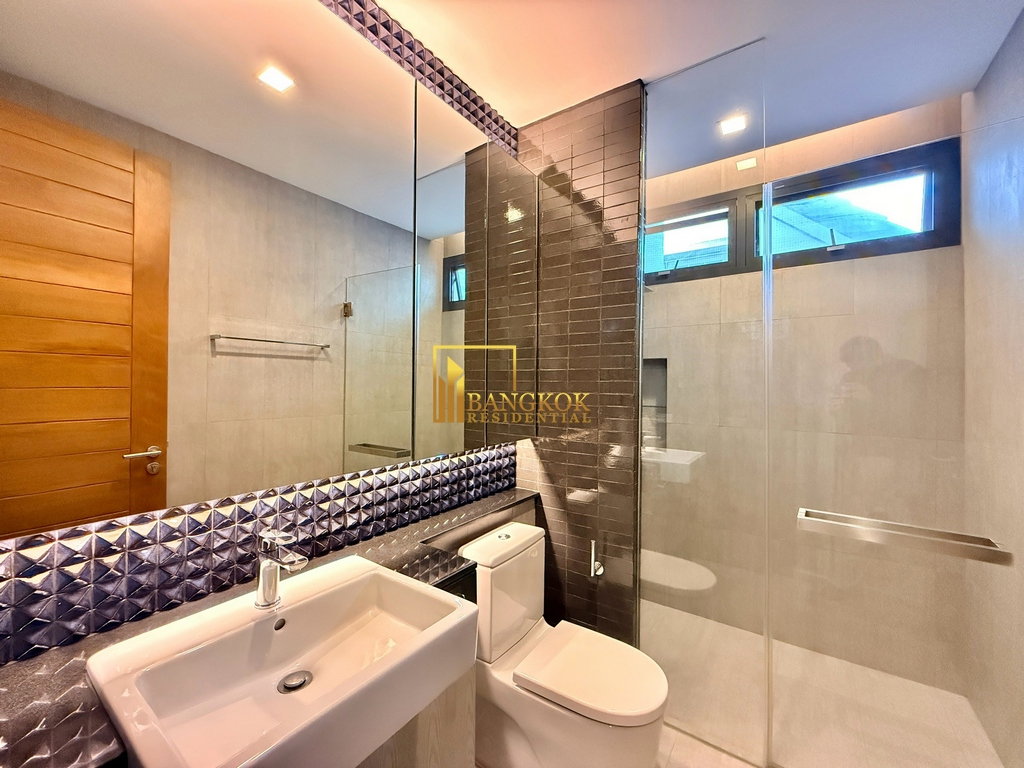 picture Spacious 3 Bedroom Townhouse For Rent in Phrom Phong Area - BR49098TH - 34/45