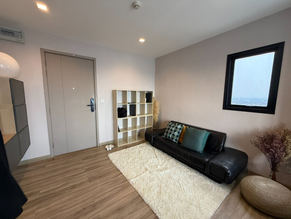 picture For Rent: The Politan Rive Condo, 31 sq.m., 24th floor, corner unit. - 4/10
