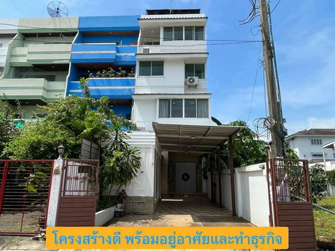 ✨✨✨ (ขาย) ทาวน์โฮม 6 ห้องนอน 📍 ปรีดีพนมยงค์ 26 สุขุมวิท 71 ใกล้เอกมัย–ทองหล่อ🔆🌿เพียง 12.90 ล้าน!