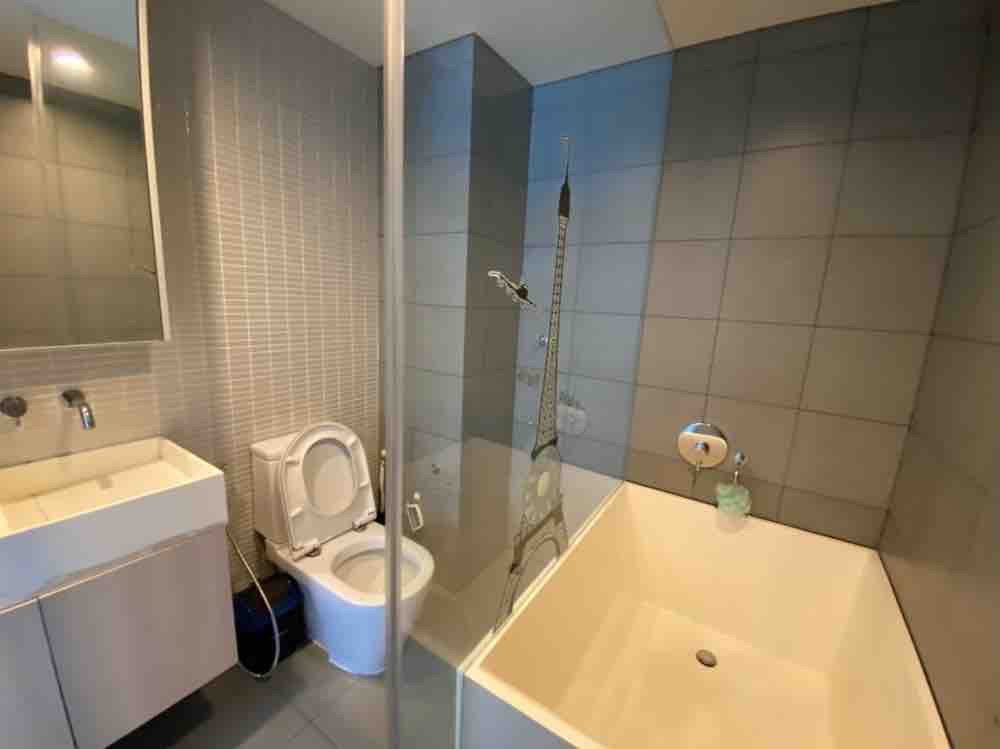 รูป 🏙️✨ FOR RENT: Siamese Ratchakru  📩 Interested in this room? Screenshot or copy the link and send us via Line for more details & room viewing.   - รูปที่ 9/10