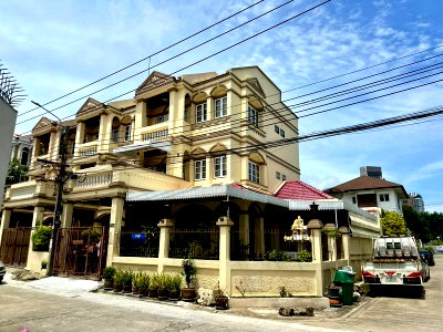 ทาวน์โฮม BTS อ่อนนุช : 🏠(ขาย)ทาวน์โฮมหลังมุม 📍ปรีดีพนมยงค์ 13 สุขุมวิท 71  💛 39 ตร.ว. บ้าน 3 ชั้น 4 ห้องนอน 🚅ใกล้ BTS พระโขนง