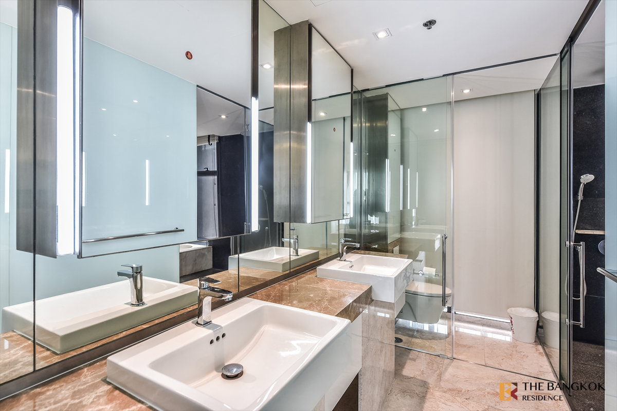 picture Rental Condo 🌇 The Met Sathorn, 3BR 227.63 sq.m. 130K 💎 Beautiful Spacious Unit with Warm-Toned Interiors  - 12/13