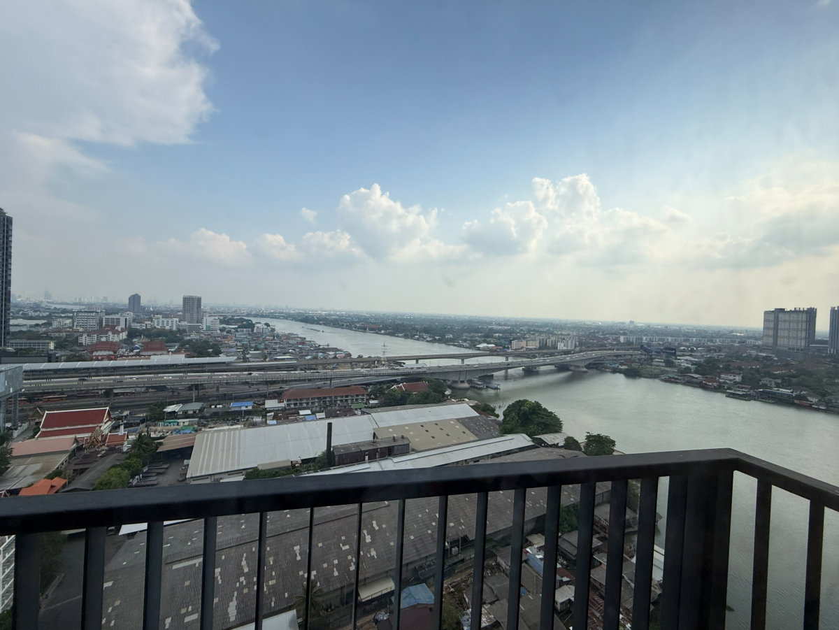 picture For Rent: The Politan Rive Condo, 31 sq.m., 24th floor, corner unit. - 10/10