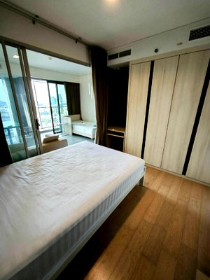 คอนโดให้เช่า : 🏙️✨ FOR RENT: Siamese Ratchakru  📩 Interested in this room? Screenshot or copy the link and send us via Line for more details & room viewing.  