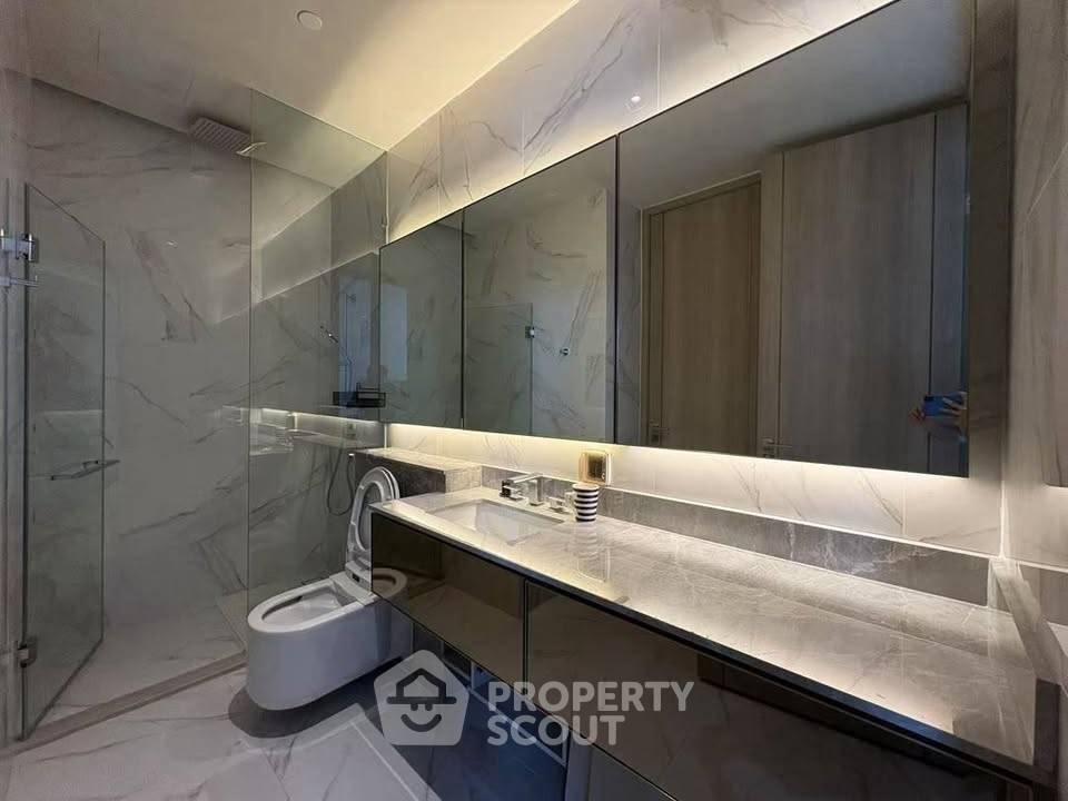 รูป คอนโด 2 ห้องนอน ชั้น 22 ที่ The Reserve Sathorn สถานี BTS ศาลาแดง (ID 3168779) - รูปที่ 11/13