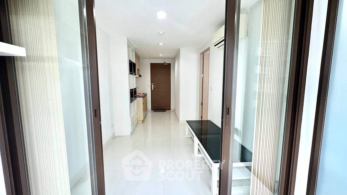 รูป ใกล้ BTS วงเวียนใหญ่ เพียง 100 ม. คอนโด 1 ห้องนอน Ideo Blucove Sathorn (ID 3165902) - รูปที่ 4/28