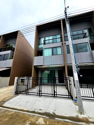 Townhouses for rent Bangkok : 📌 For Rent 3-story Townhouse BAAN KLANG MUANG RAMA 9 - KRUNGTHEP KREETHA 3 bedroom 3 bathroom