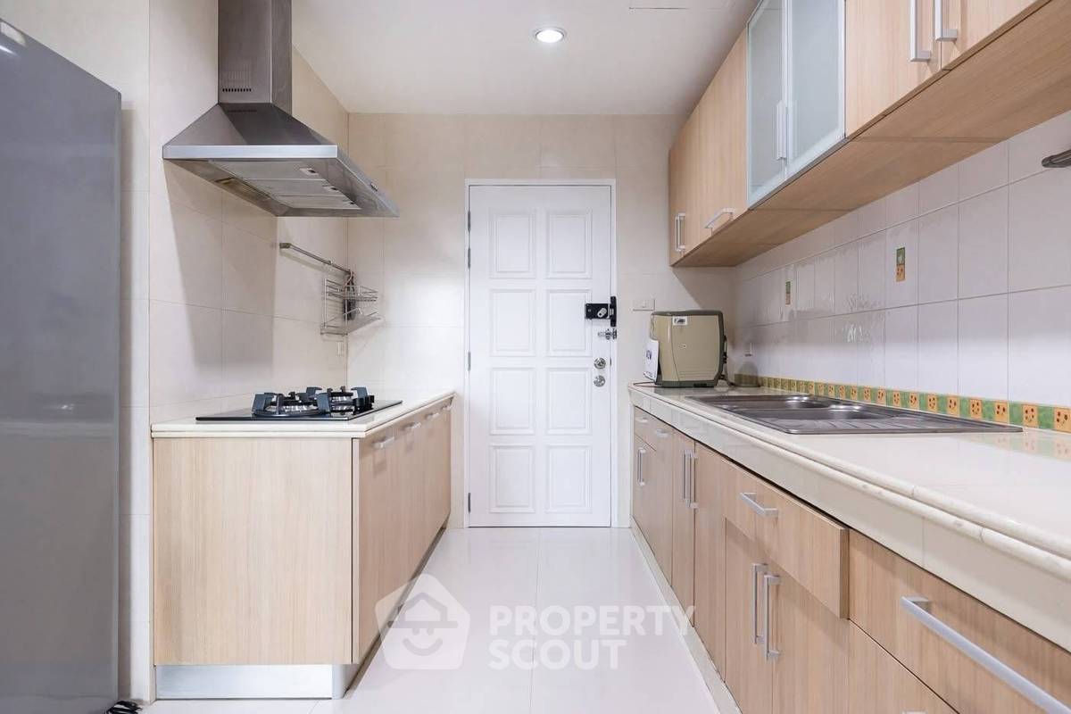 picture 23rd-Floor 3-BR Fifty Fifth Tower Thonglor, 200m To BTS Thong Lor (ID 3167173) - 7/20