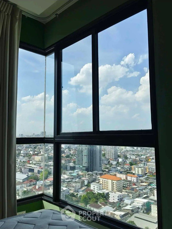 picture 26th-Floor 2-BR Quinn Condo Ratchada 17 Near MRT Sutthisan (ID 3167286) - 5/8