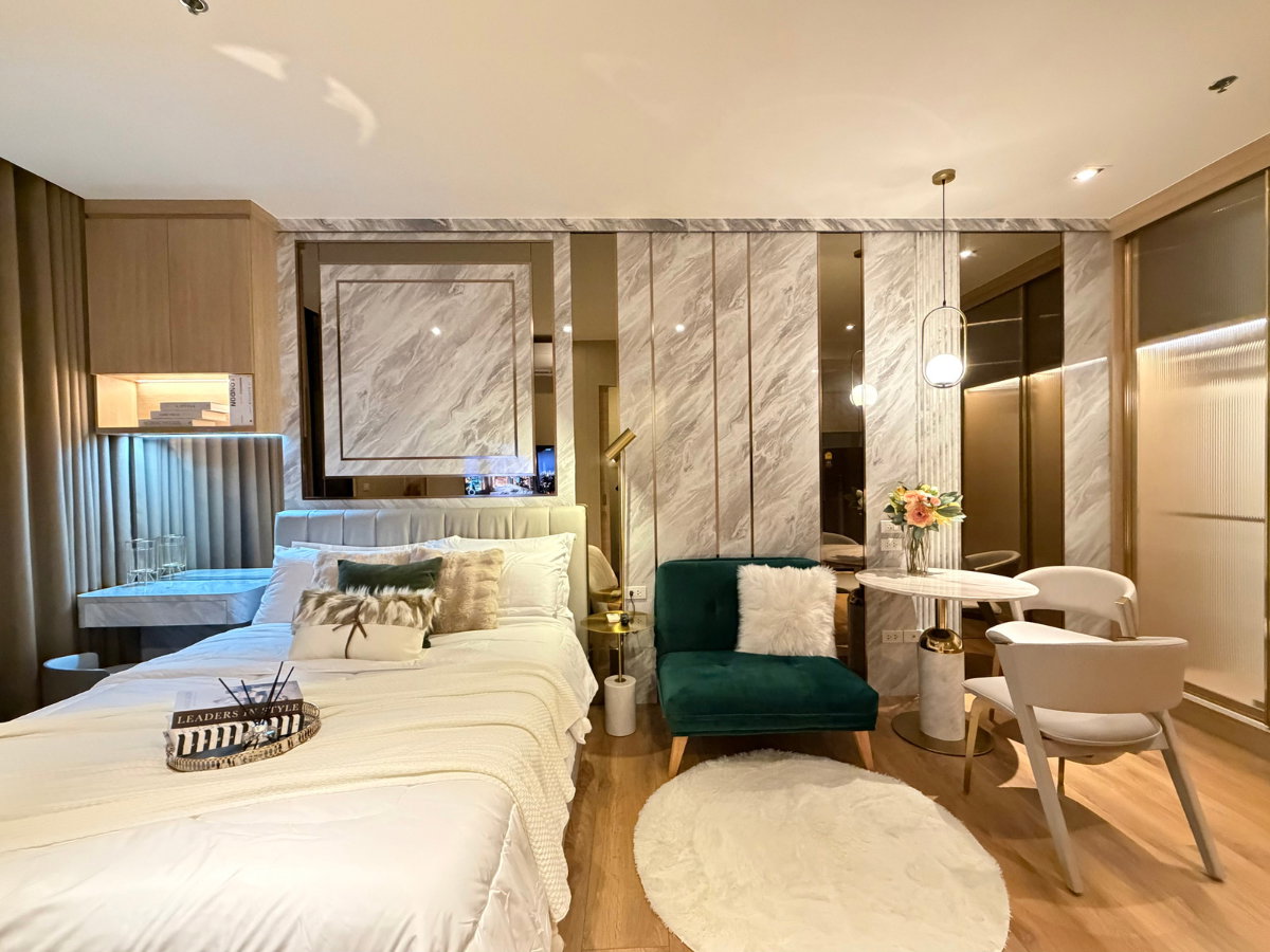 picture For Rent 🔥 Park 24 🔥 Fully Furnished and Equipped with Appliances, near BTS Phrom Phong. - 4/8
