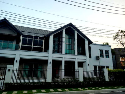 Houses for rent Srinagarindra Road : For rent Bangkok Boulevard Signature Serithai. alley9