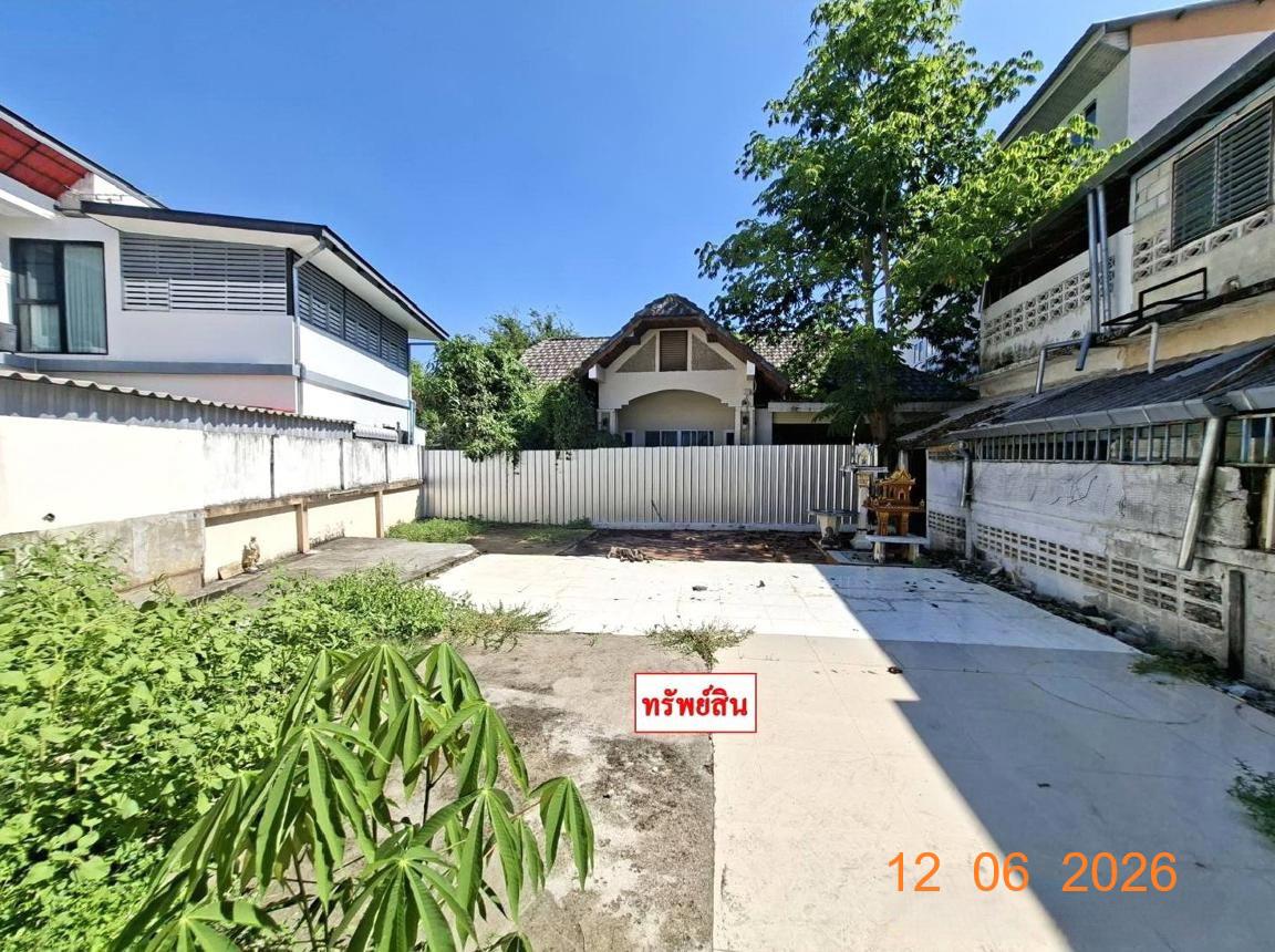 picture SHOP HOUSE 63 Sq.w. San Kamphaeng Chiang Mai for 5.2M - 42/46