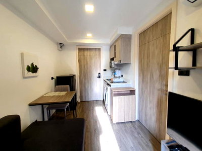 คอนโดให้เช่า : 🏙️✨ FOR RENT: Na Veera Phahon–Ari  📩 Interested in this room? Screenshot or copy the link and send us via Line for more details & room viewing.  