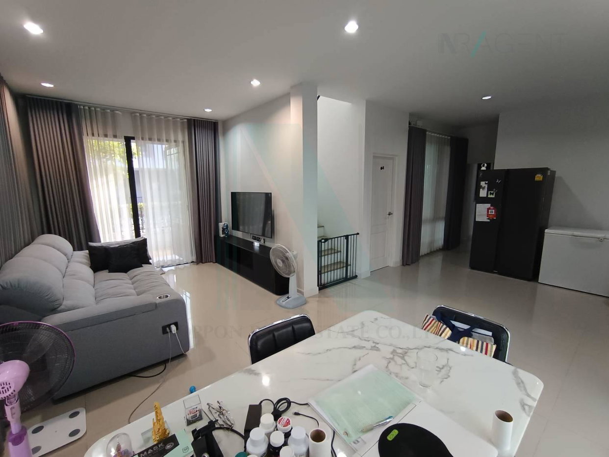 รูป 📌 ขายบ้านแฝด โครงการ แกรนด์ พลีโน่ วัชรพล-สุขาภิบาล 5 2 ชั้น 3 ห้องนอน 4 ห้องน้ำ - รูปที่ 3/8