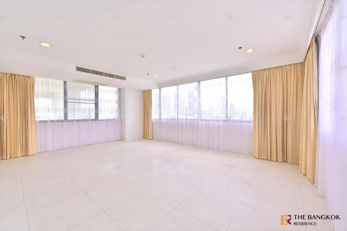 รูป 🌳 ห้องใหญ่ 91.31 sq.m.  ระเบียงหันไปทางสวนเบญจกิติ🌳 - Lake Green ใกล้ BTS นานา  - รูปที่ 4/25