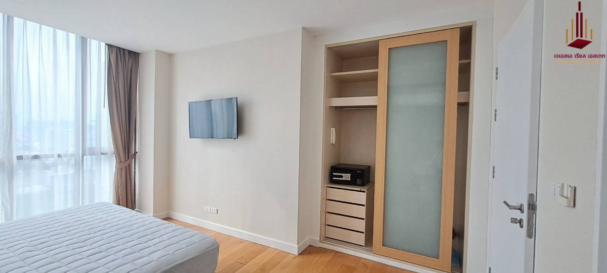 picture ✨ For Rent: Up Ekkamai Condo ✨ 💰 Only 45,000 THB/month - 5/8
