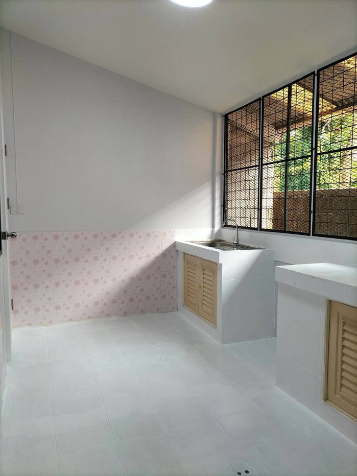 รูป ขายบ้านทาวน์เฮาส์ (น้ำไม่ท่วม) ใกล้ตลาดค้าเจริญ บ่อหิน , ไปเซ็นทรัลเฟส 9.5 กม. - รูปที่ 7/16