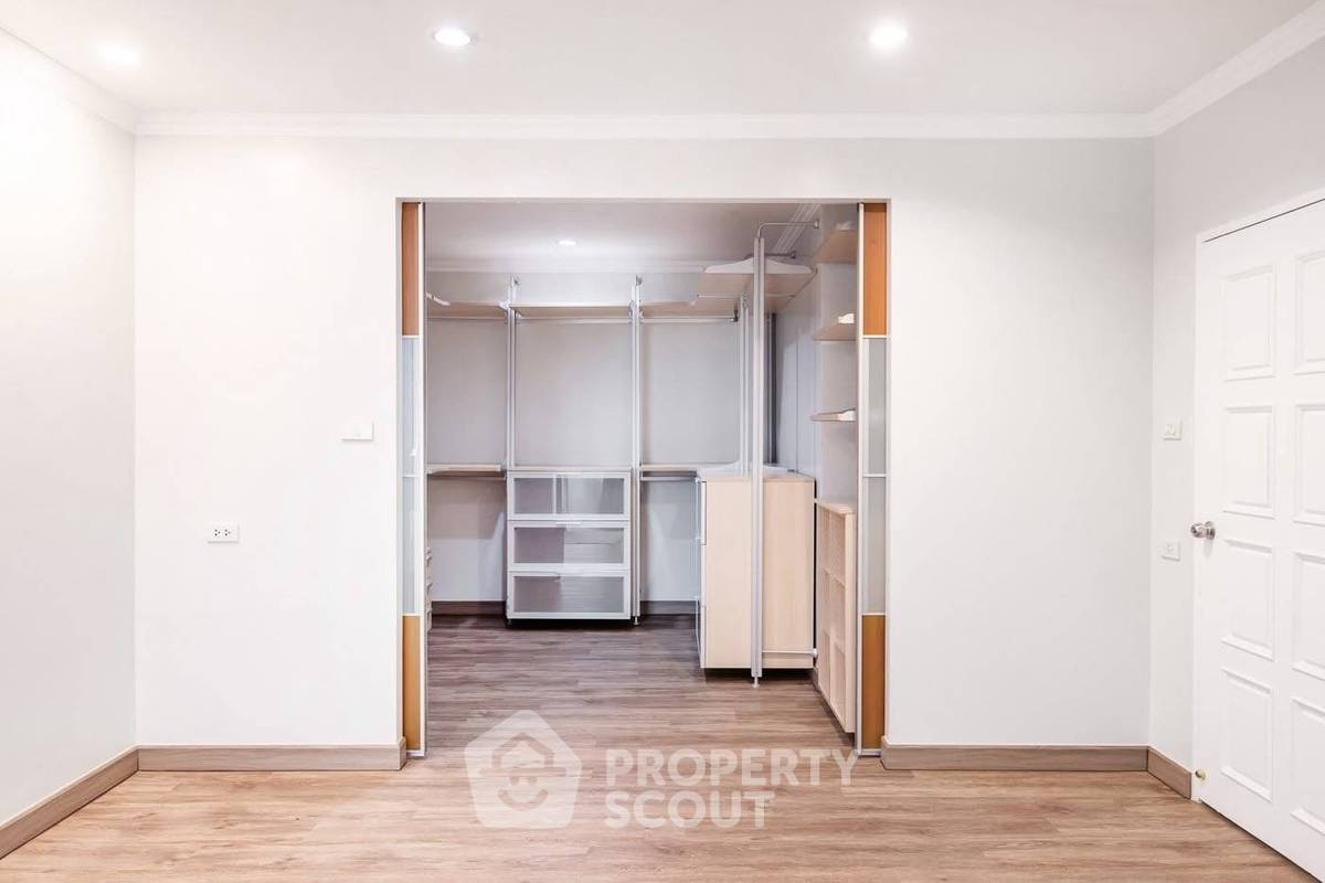 picture 23rd-Floor 3-BR Fifty Fifth Tower Thonglor, 200m To BTS Thong Lor (ID 3167173) - 20/20