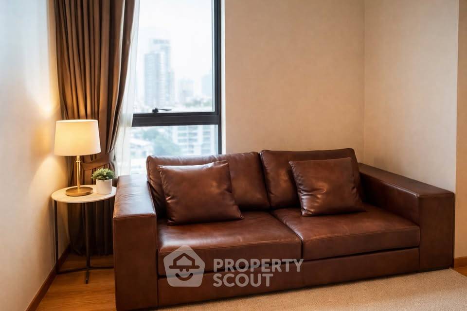 picture 2-BR Condo At The Lumpini 24, High-Floor 44th Near BTS Phrom Phong (ID 3032995) - 4/10
