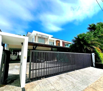 Houses for rent : 📌 For Rent 2-story House PERFECT MASTERPIECE SUKHUMVIT 77 5 bedroom 6 bathroom