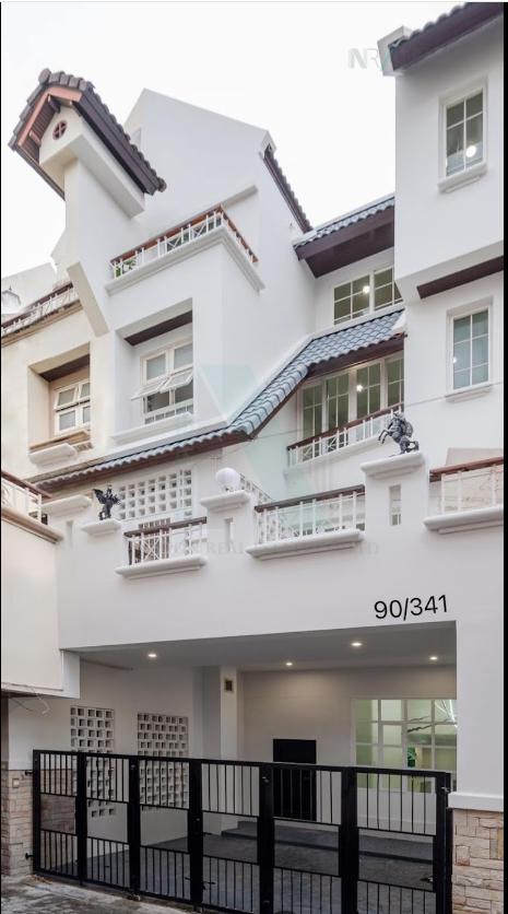รูป 📌 ขายทาวน์เฮาส์ โครงการ บุษราคัม เพลส 4 ชั้น 6 ห้องนอน 6 ห้องน้ำ - รูปที่ 1/8