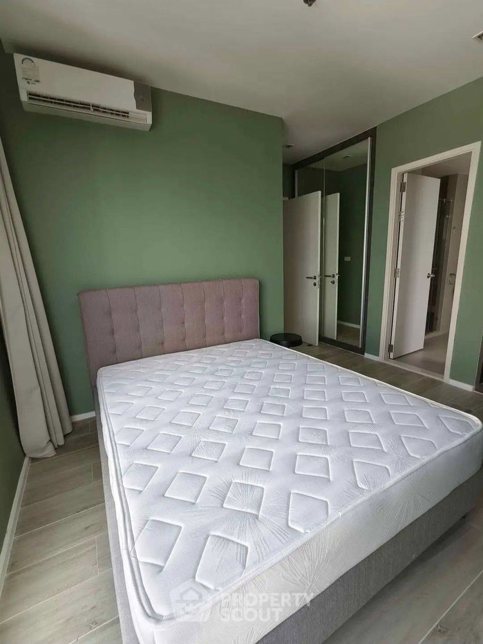 picture 26th-Floor 2-BR Quinn Condo Ratchada 17 Near MRT Sutthisan (ID 3167286) - 3/8