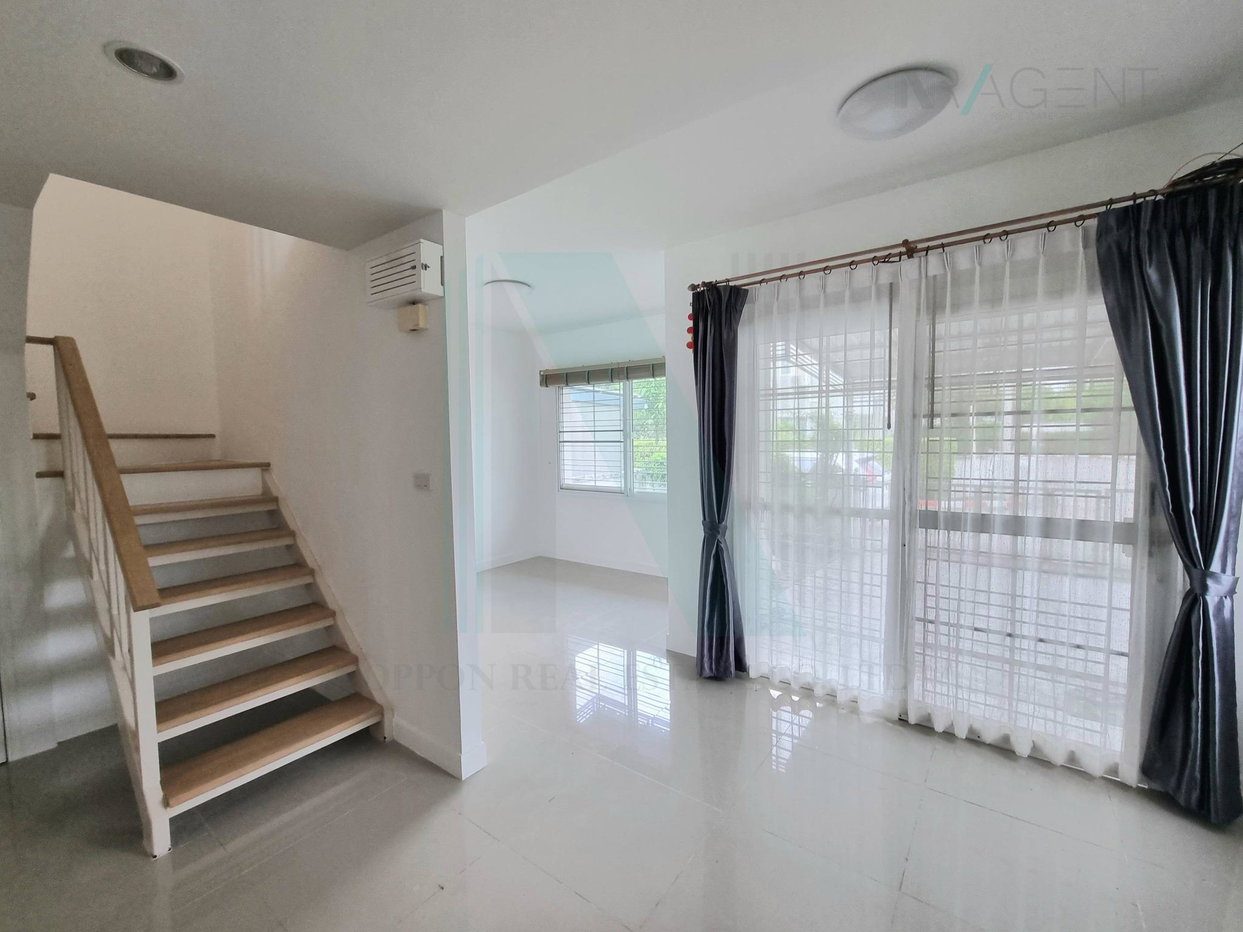 รูป 📌 ขายบ้านแฝด โครงการ เดอะวิลเลจ บางนา - วงแหวน 2 2 ชั้น 3 ห้องนอน 2 ห้องน้ำ - รูปที่ 3/8
