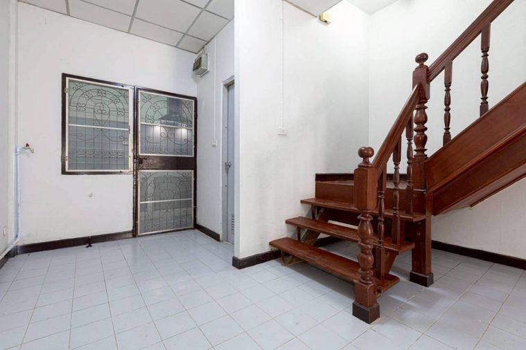2-bed townhouse for sale, 140 sqm, 16 sq wah, Baan thanawan Phahon Yothin 52