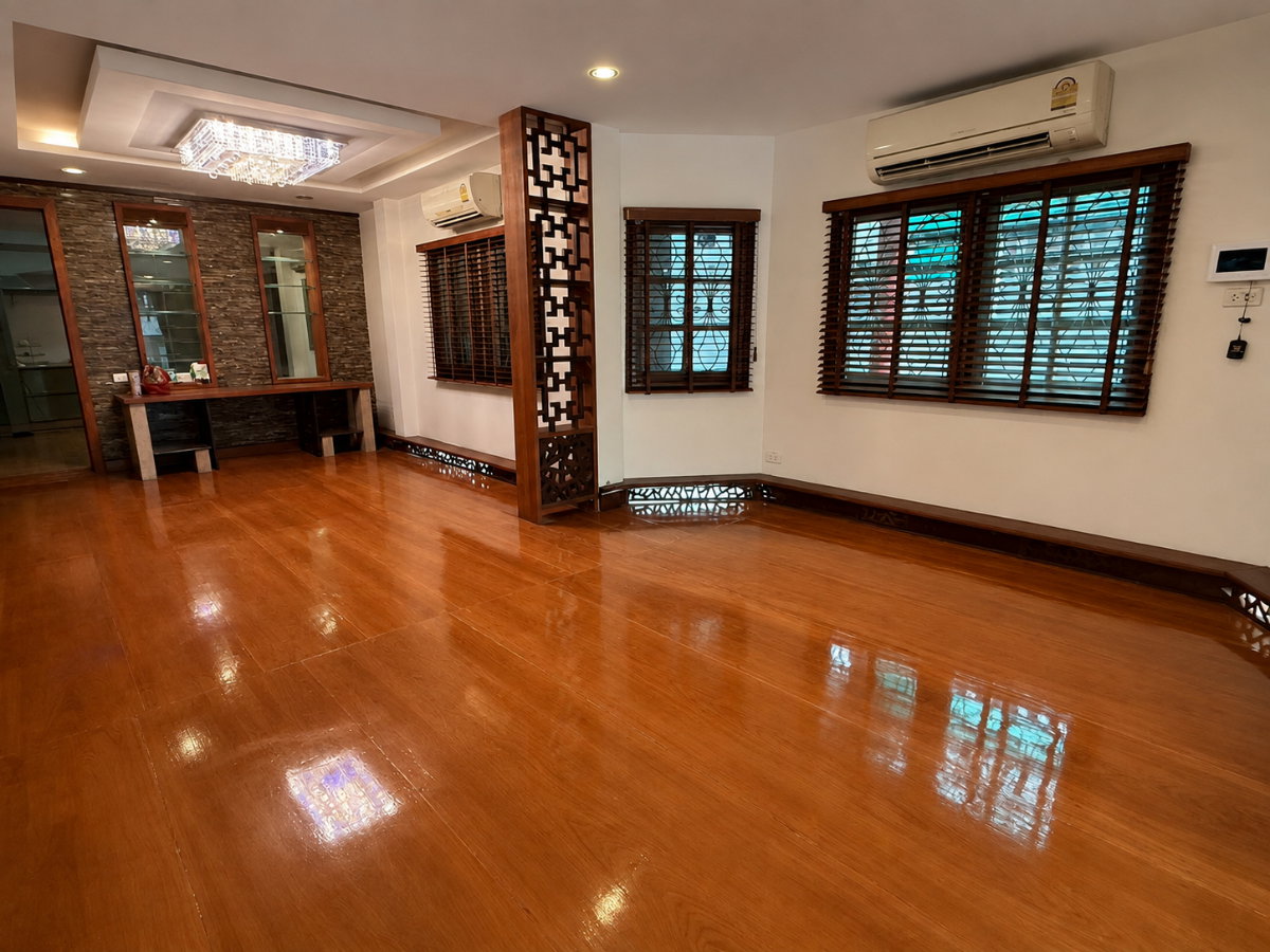 รูป ขายบ้านเดี่ยว 2 ชั้น 4 ห้องนอน 3 ห้องน้ำ หมู่บ้านเกศรี 2 ซอยรามคำแหง 124 สะพานสูง ตกแต่งไม้สักและไม้หายาก ใช้สอย 320 ตร.ม. ใกล้ MRT สัมมากร สายสีส้ม - รูปที่ 4/31