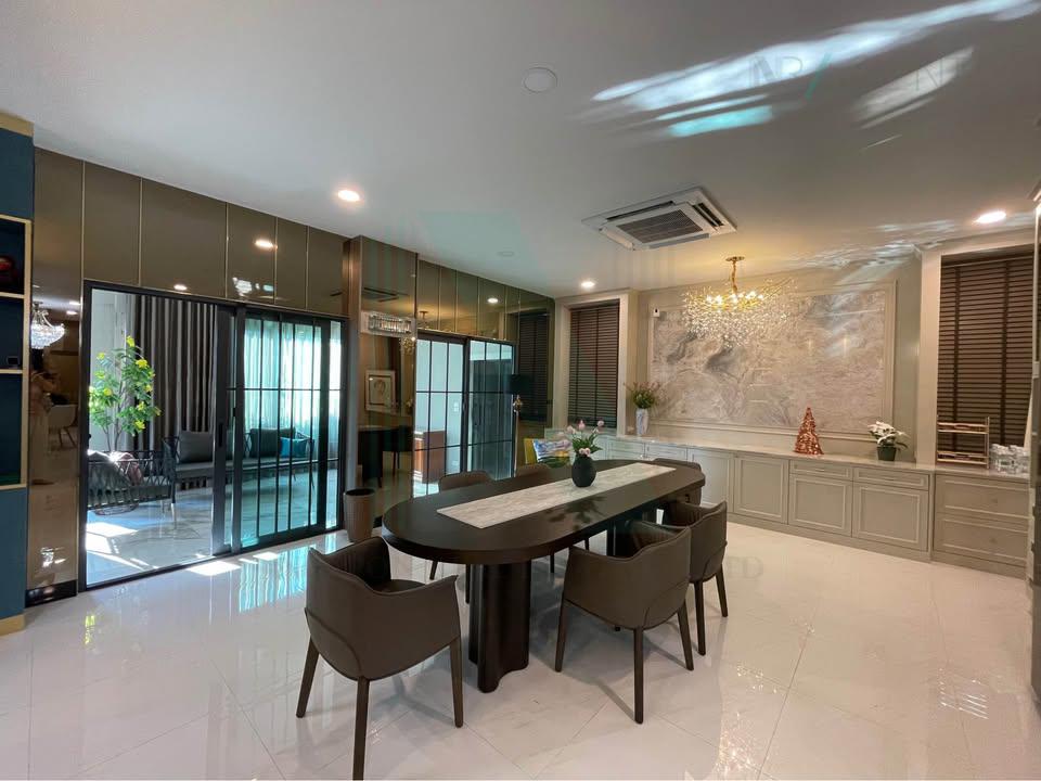 รูป 📌 ให้เช่าบ้านเดี่ยว 2 ชั้น เดอะ ซิตี้ บางนา 5 ห้องนอน 6 ห้องน้ำ - รูปที่ 3/8