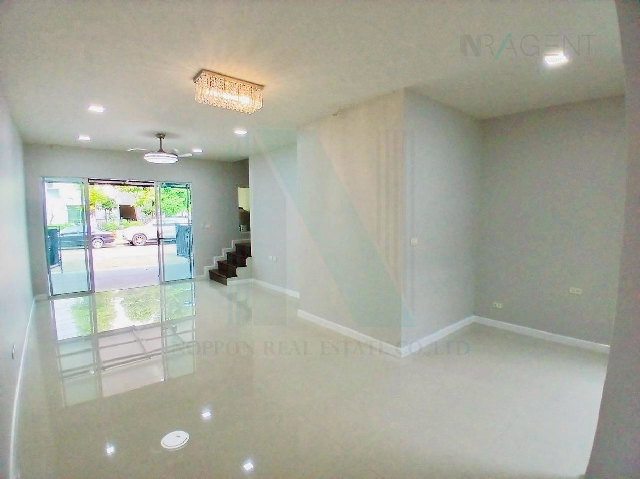 รูป 📌 ขายทาวน์เฮาส์ โครงการ เบล็สทาวน์ รามอินทรา 127 3 ชั้น 3 ห้องนอน 3 ห้องน้ำ - รูปที่ 3/8