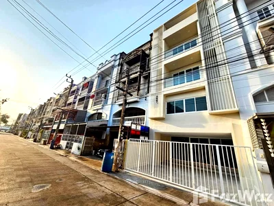 ทาวน์โฮม กรุงเทพมหานคร : ขาย ทาวน์เฮ้าส์ 4 ห้องนอน ใน ลาดพร้าว, กรุงเทพมหานคร 6647499