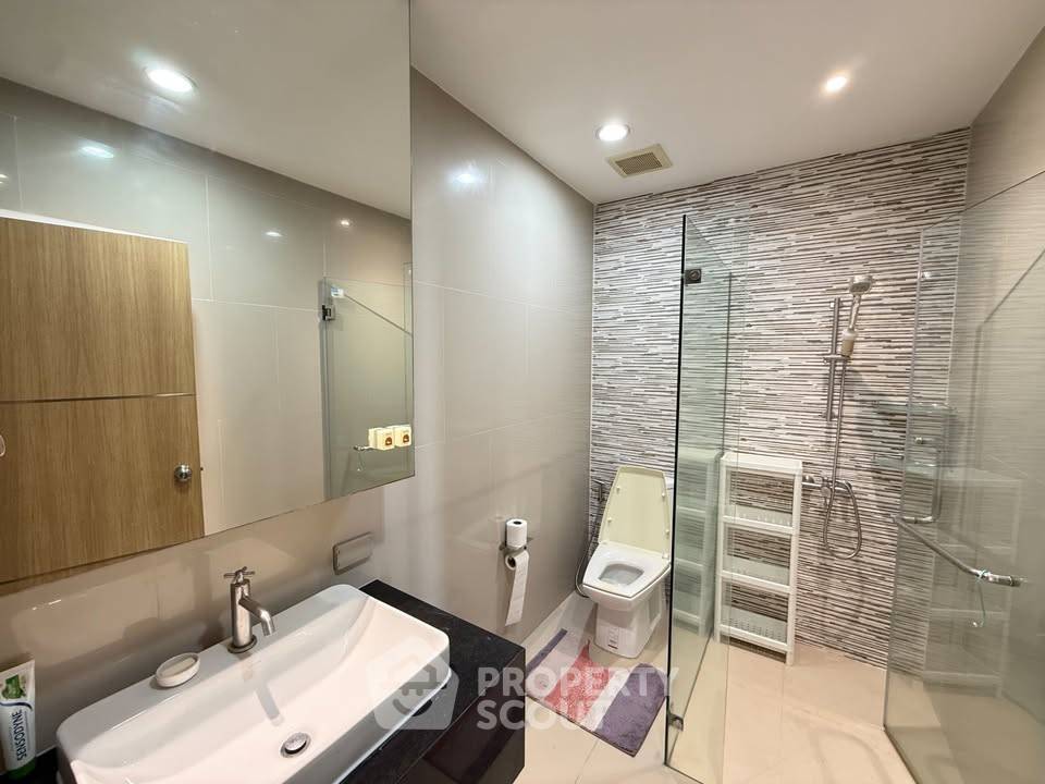 picture 45th-Floor 2-BR At The Issara Ladprao Near MRT Lat Phrao (ID 3168343) - 20/27