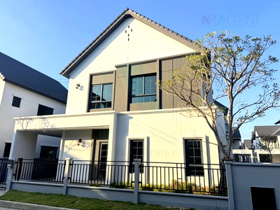 Houses for sale Samut Prakarn : 📌 For Sell House CENTRO BANGNA 2-story 4 bedroom 4 bathroom