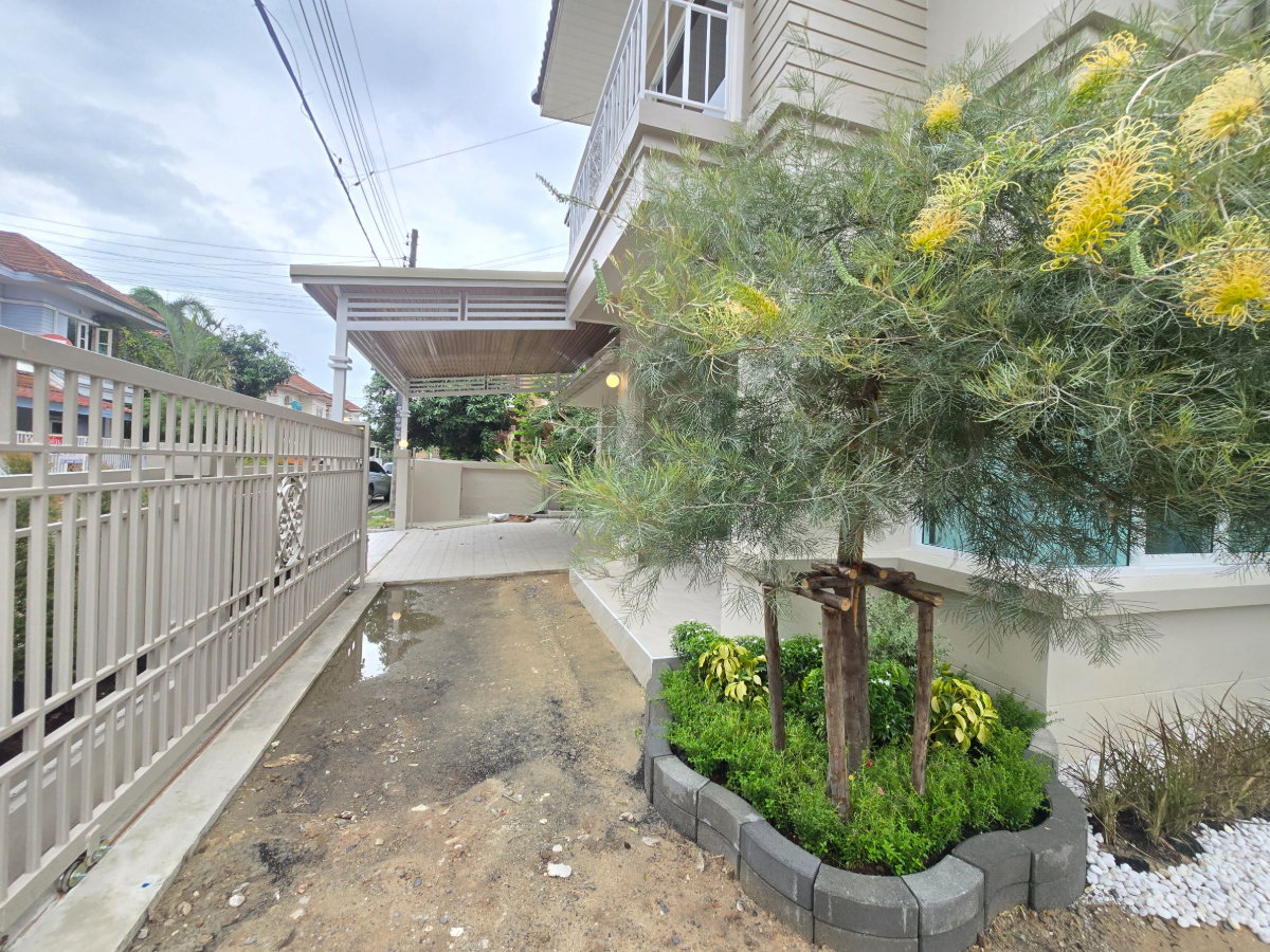 รูป บ้านเดี่ยว หลังมุม ต้นโครงการ ทำเลดี หมู่บ้านไพรเวท รามอินทรา (Private Ramintra) ถนนปัญญาอินทรา บางชัน คลองสามวา ใกล้ห้างแฟชั่นไอส์แลนด์ - รูปที่ 9/38