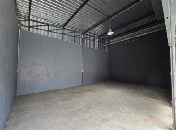 รูป ให้เช่าโกดังพร้อมสำนักงาน ย่านดอนเมือง ซอยเทิดราชัน พื้นที่โกดัง 230 ตารางเมตร / ใกล้ สนามบินดอนเมือง 5 นาที / ถนนซอยกว้าง / รถใหญ่เข้าออกได้ - รูปที่ 3/9