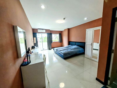 Condos for sale : sense of london condo 2.5M / 2Rooms
