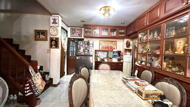 รูป ✨✨✨(ขาย)ทาวน์โฮมหลังมุม 39 ตร.ว. 🏠บ้าน 3 ชั้น 4 ห้องนอน 📍ปรีดีพนมยงค์ 13 สุขุมวิท 71  💛 🚅ใกล้ BTS พระโขนง - รูปที่ 3/20