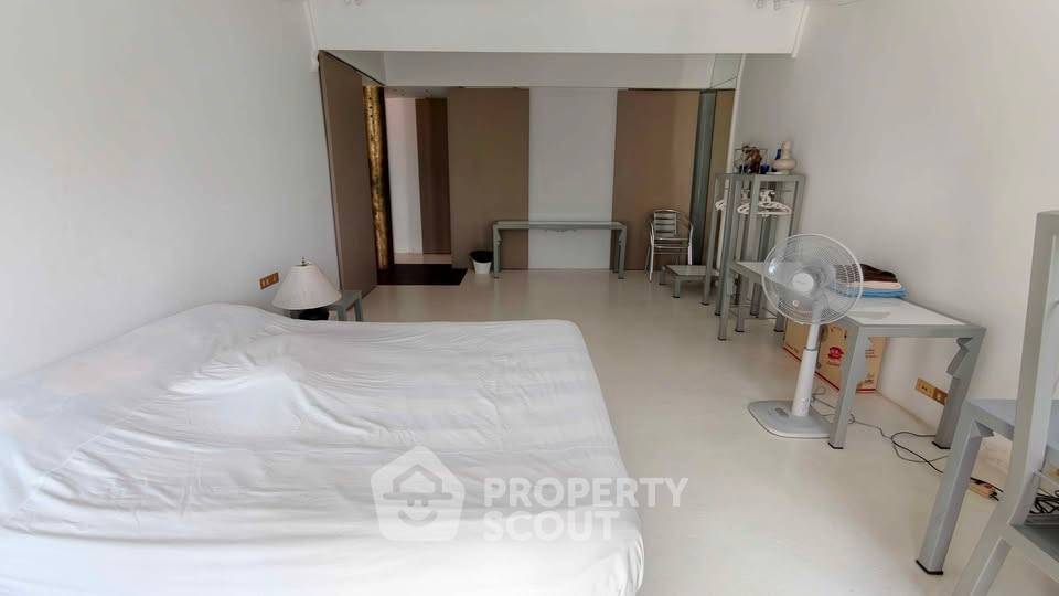 รูป คอนโด 1 ห้องนอน ขนาด 102 ตร.ม. Metro Jomtien Condotel (ID 3169004) - รูปที่ 2/16