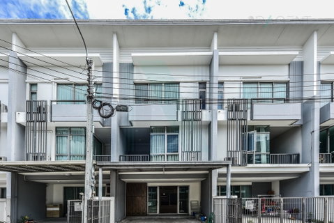 📌 For Sell Town house PLEX WATCHARAPOL 3-story 3 bedroom 4 bathroom