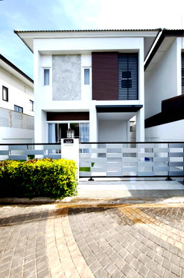 Houses for sale Bang Lamung Chonburi : Fully Furnished 2•Storey House 3 Beds for Sale in Siam Country Club, Pattaya