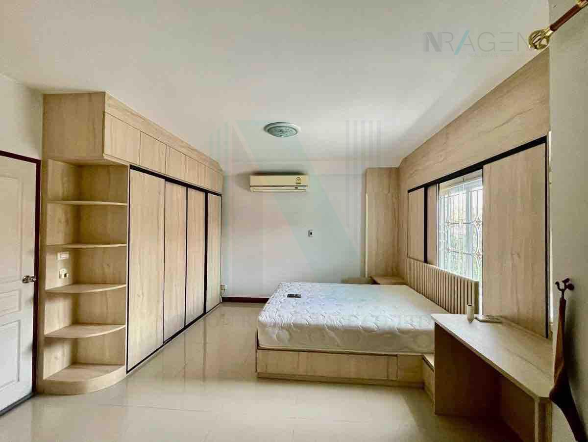 picture For Sell House PHANASON GARDEN HOME 9 2-story 3 bedroom 3 bathroom - 7/8
