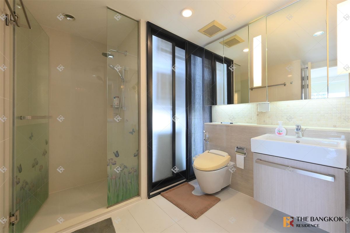picture Mode Sukhumvit 61 near BTS Ekkamai - 4/10