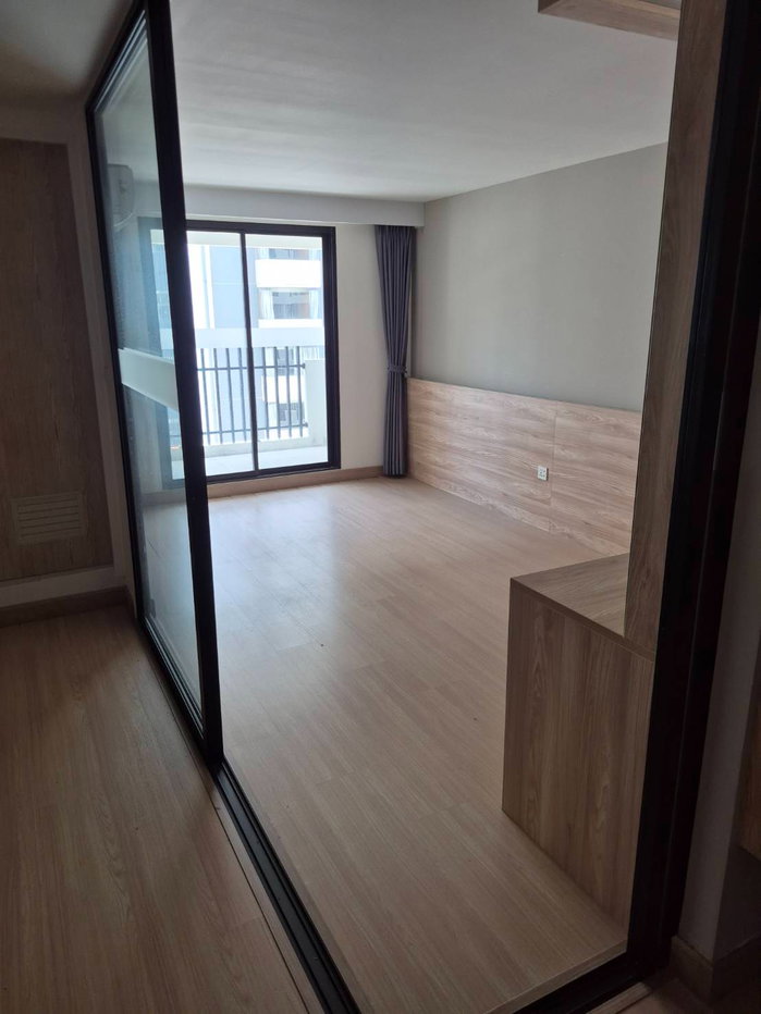 picture Sale LEVEL CONDOMINIUM 2,700,000 - 4/10