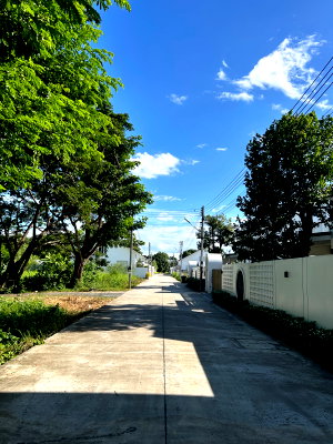ที่ดิน ม.ฟาร์อีสเทิร์น : ที่ดินทำเลดี ใกล้สนามบินเชียงใหม่ 1 ไร่ 1 งาน 42 ตรว