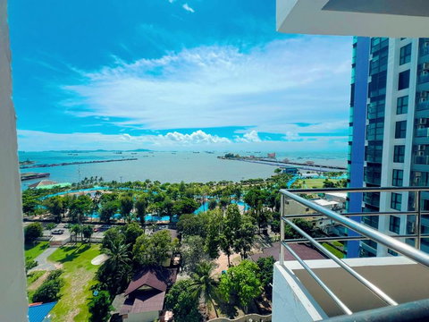 ขายด่วน! คอนโดอีสเทิร์น ทาวเวอร์ ศรีราชา ราคาคุ้ม ใจกลางเมือง